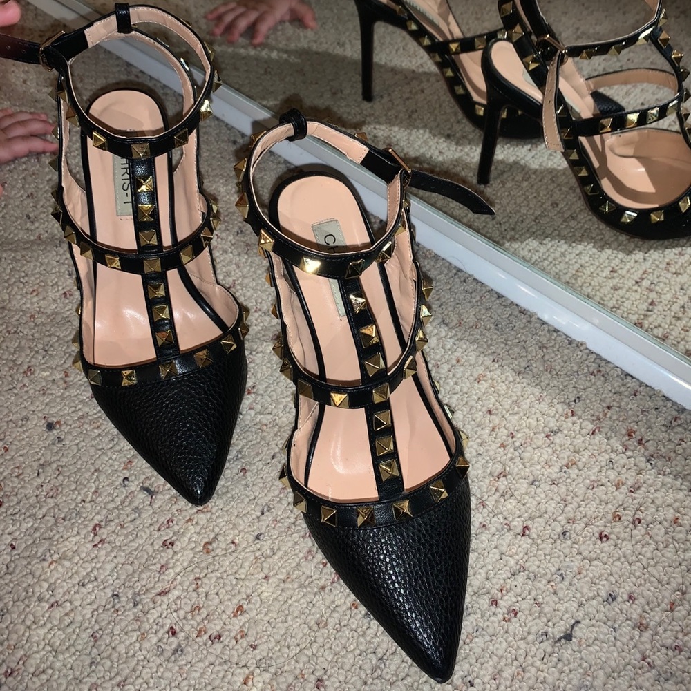 Black heels with gold studs